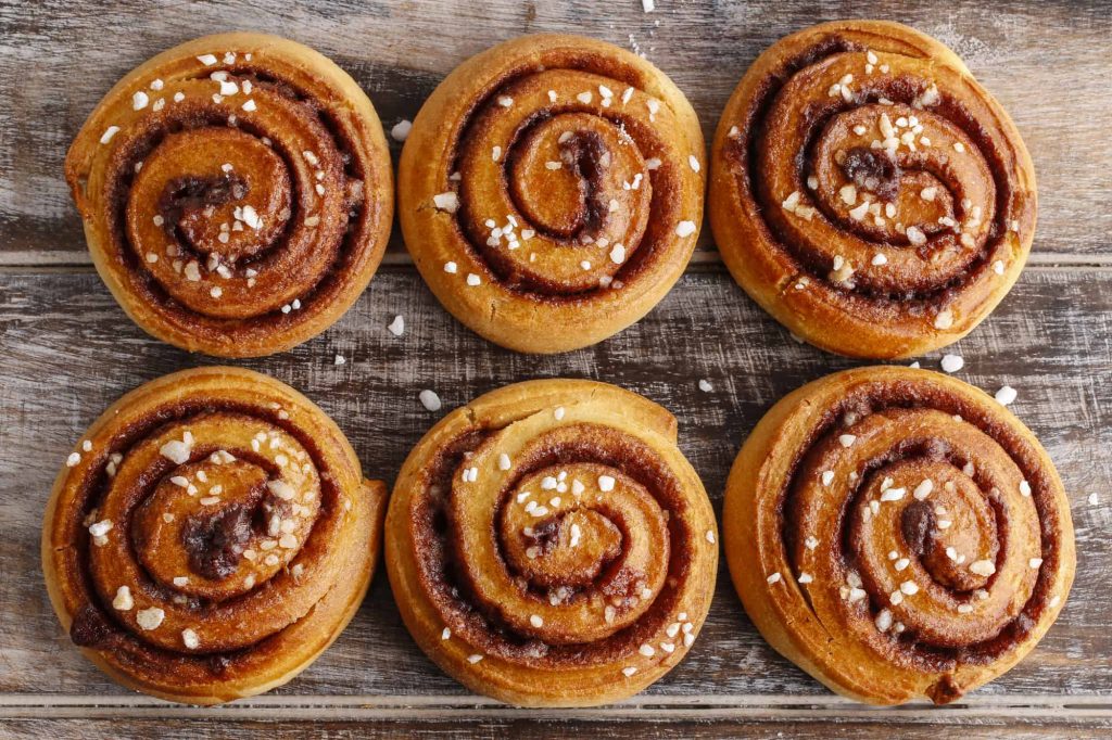 Which Cinnamon Rolls are Gluten Free? [Pillsbury + Brands]