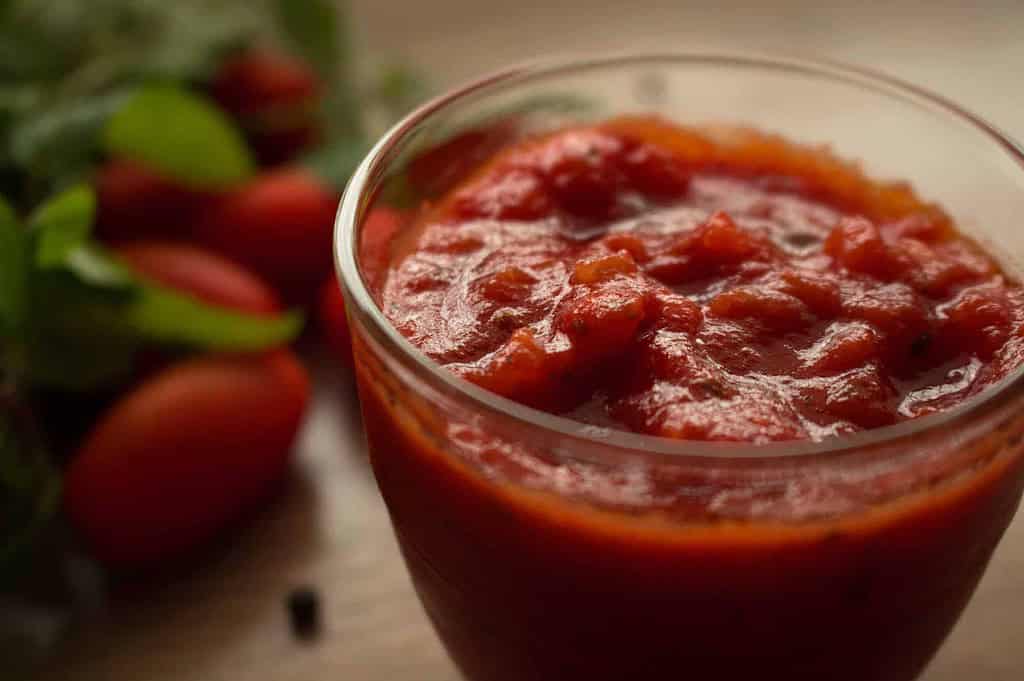 homemade pizza sauce in a bowl