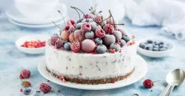 vanilla ice cream cake with berries on top