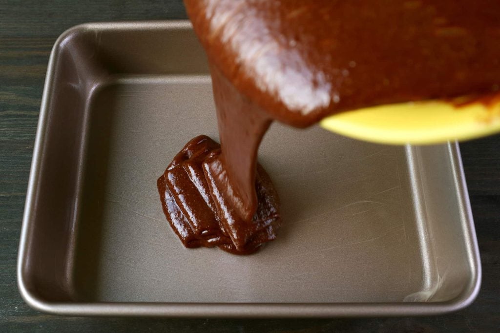 square cake pan for baking cake or pie