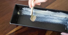 silicon baking pan greasing