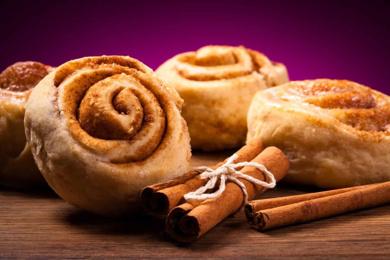 cinnamon rolls with cinnamon sticks